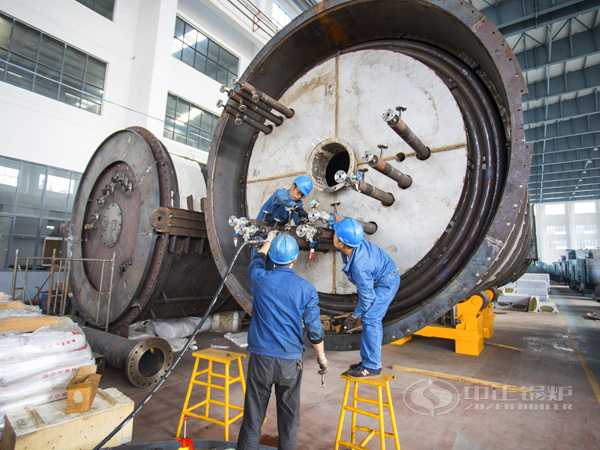 中正導熱油鍋爐正在進行氣壓測試